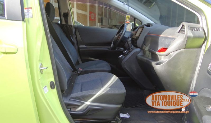 
								TOYOTA SIENTA AÑO 2015 full									