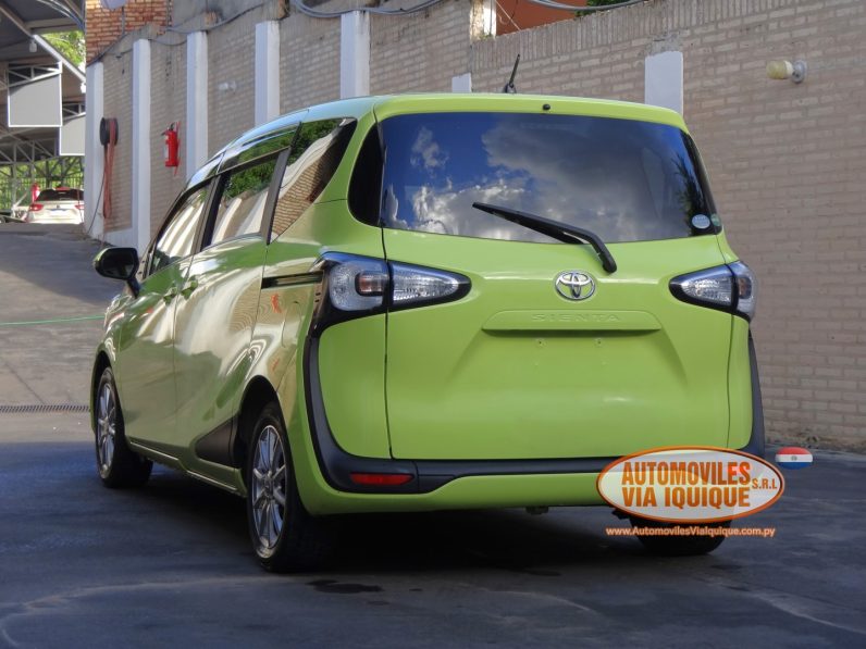 
								TOYOTA SIENTA AÑO 2015 full									
