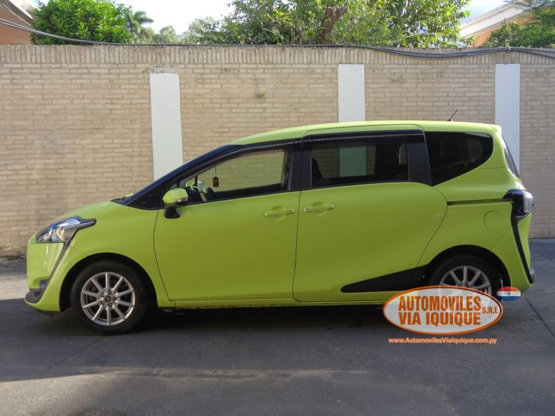 
								TOYOTA SIENTA AÑO 2015 full									
