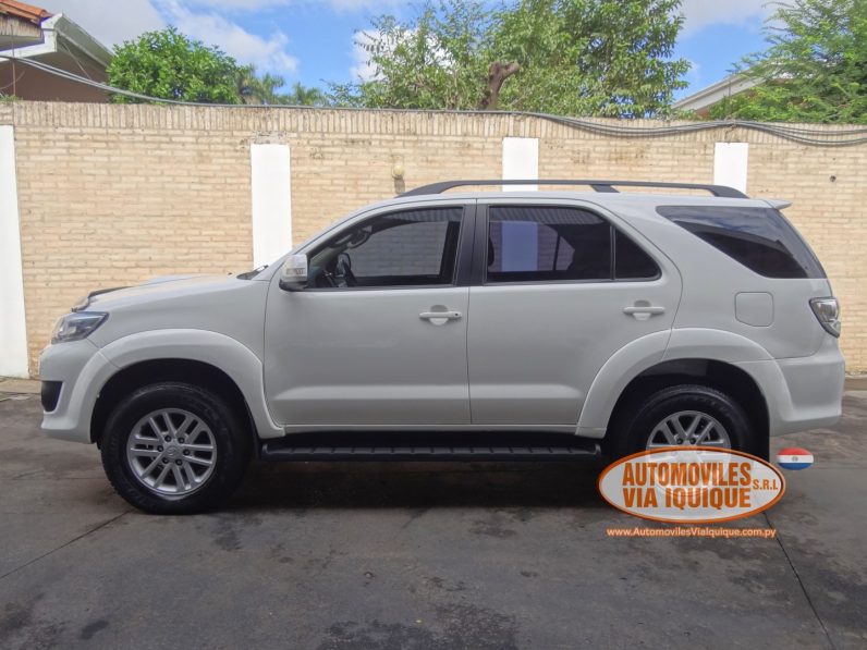 
								TOYOTA FORTUNER AÑO 2014 full									