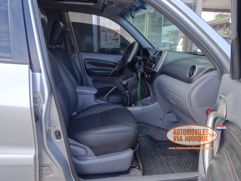 
								TOYOTA RAV4 AÑO 2002 full									