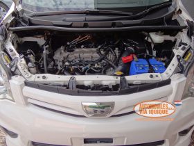 TOYOTA NOAH 2010