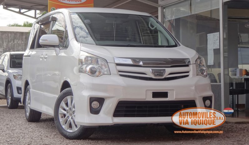 
								TOYOTA NOAH 2010 full									