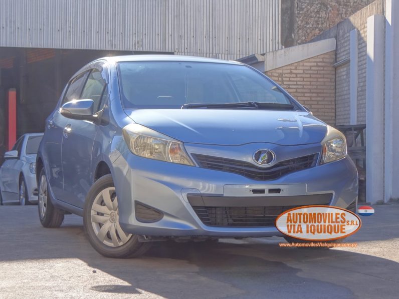 
								TOYOTA VITZ AÑO 2012 full									