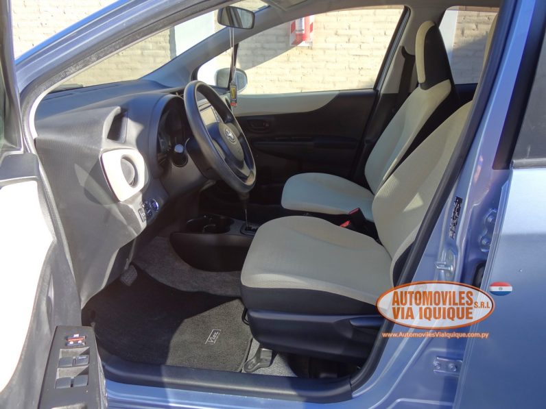 
								TOYOTA VITZ AÑO 2012 full									