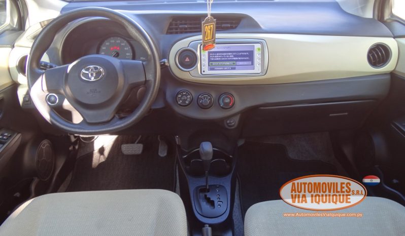 
								TOYOTA VITZ AÑO 2012 full									