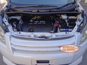TOYOTA NOAH AÑO 2007