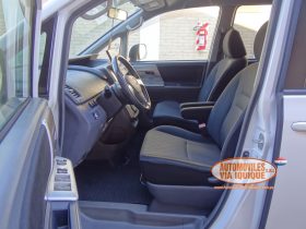 TOYOTA NOAH AÑO 2007