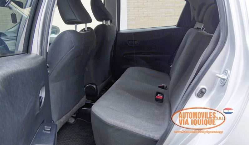 
								TOYOTA VITZ AÑO 2012 full									