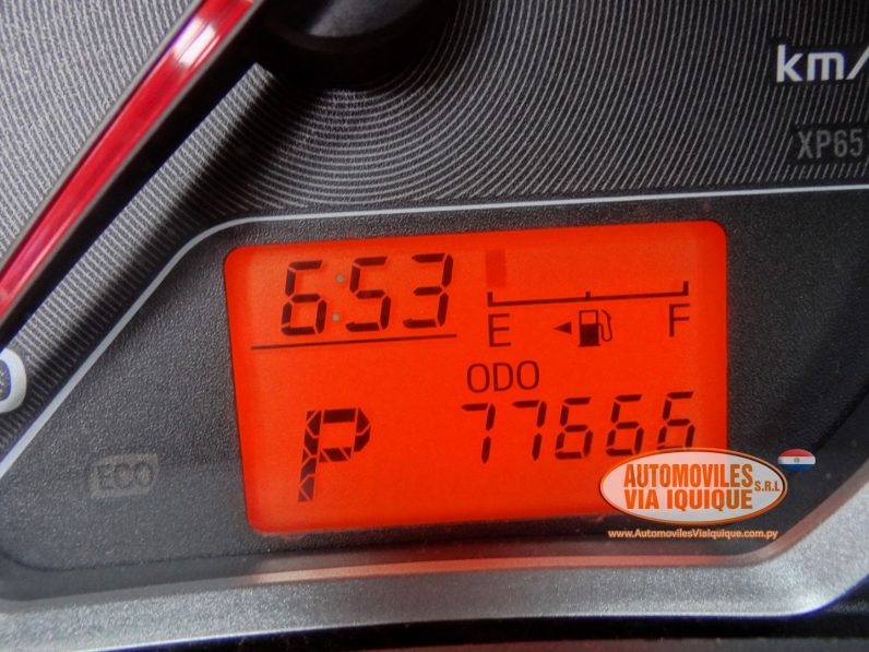 
								TOYOTA VITZ AÑO 2012 full									