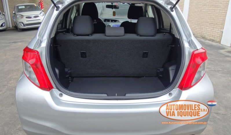 
								TOYOTA VITZ AÑO 2012 full									