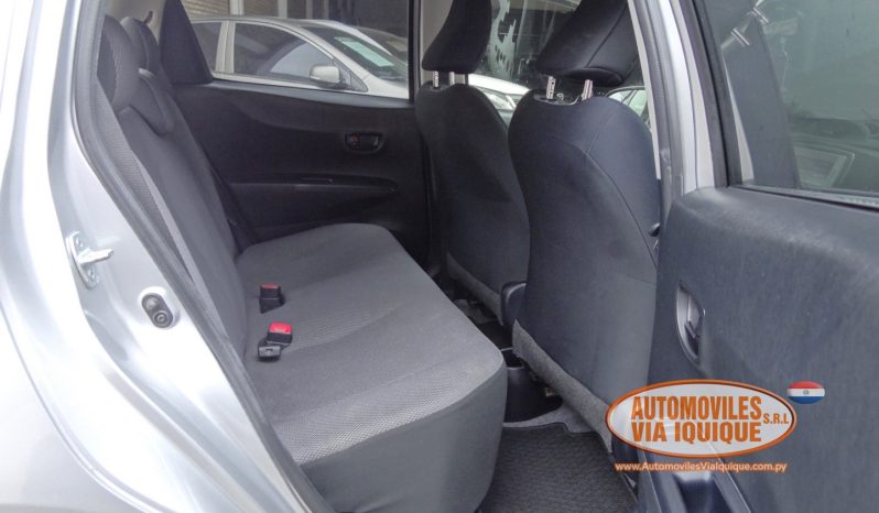 
								TOYOTA VITZ AÑO 2012 full									