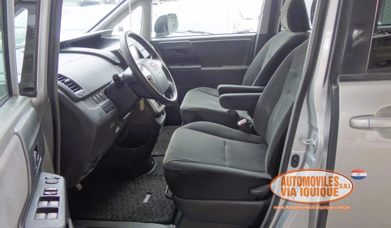 
								TOYOTA VOXY AÑO 2008 full									