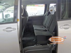 TOYOTA VOXY AÑO 2008