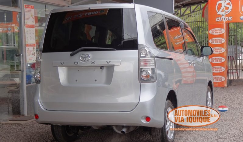 
								TOYOTA VOXY AÑO 2008 full									