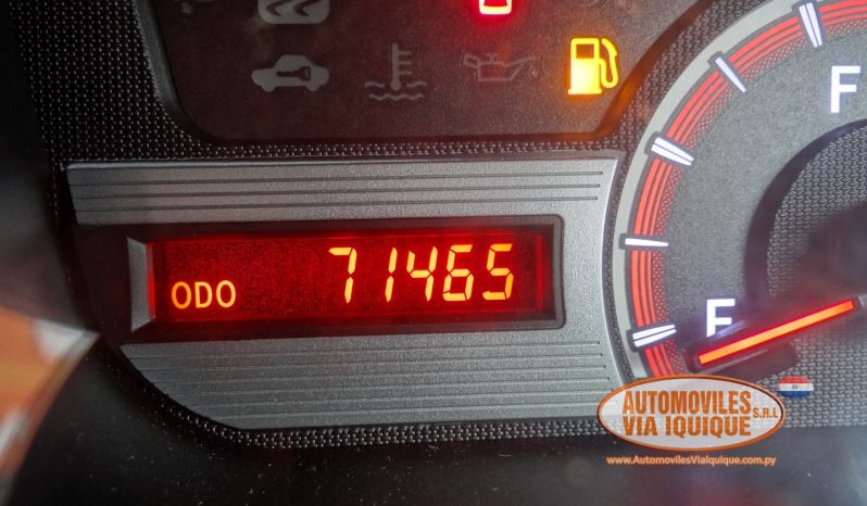 
								TOYOTA VOXY AÑO 2010 full									