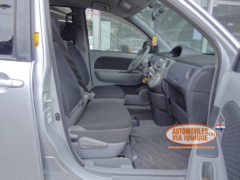 
								TOYOTA SIENTA AÑO 2009 full									