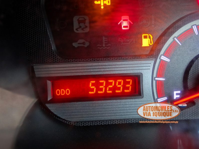 
								TOYOTA VOXY AÑO 2010 full									
