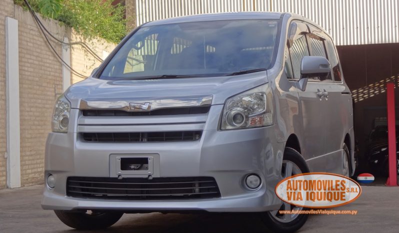 
								TOYOTA NOAH AÑO 2008 full									