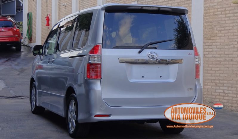 
								TOYOTA NOAH AÑO 2008 full									