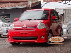 TOYOTA SIENTA AÑO 2009