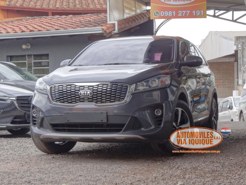 
								KIA SORENTO AÑO 2018 full									