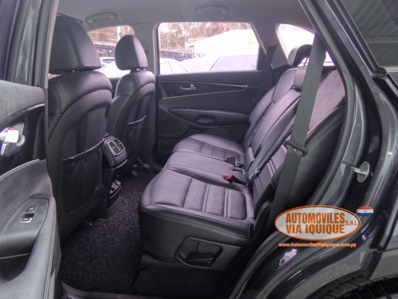 
								KIA SORENTO AÑO 2018 full									