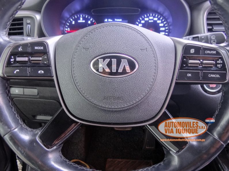
								KIA SORENTO AÑO 2018 full									