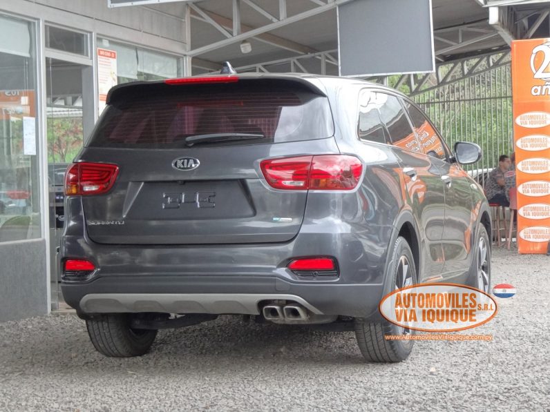 
								KIA SORENTO AÑO 2018 full									