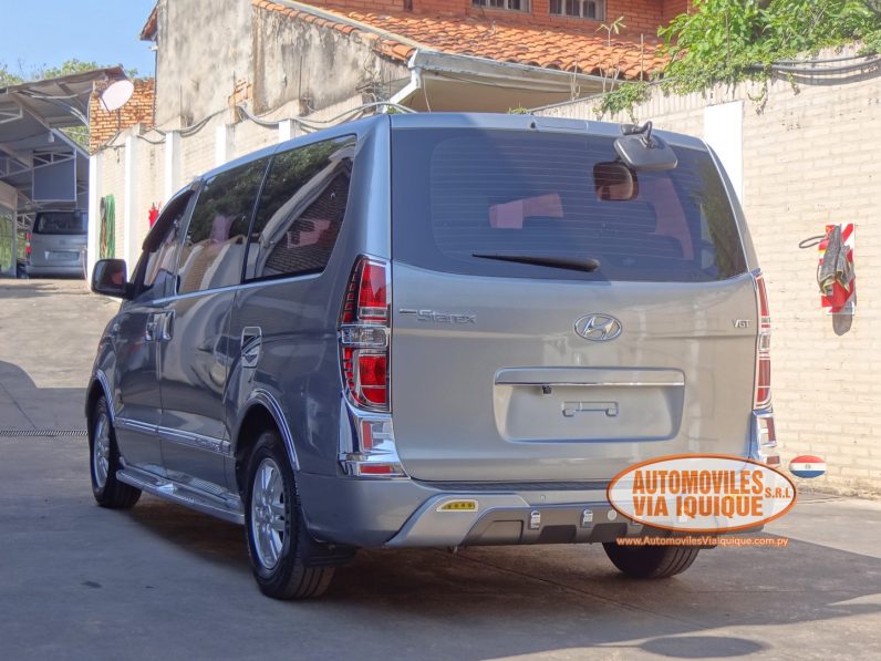 
								HYUNDAI STAREX AÑO 2017 full									