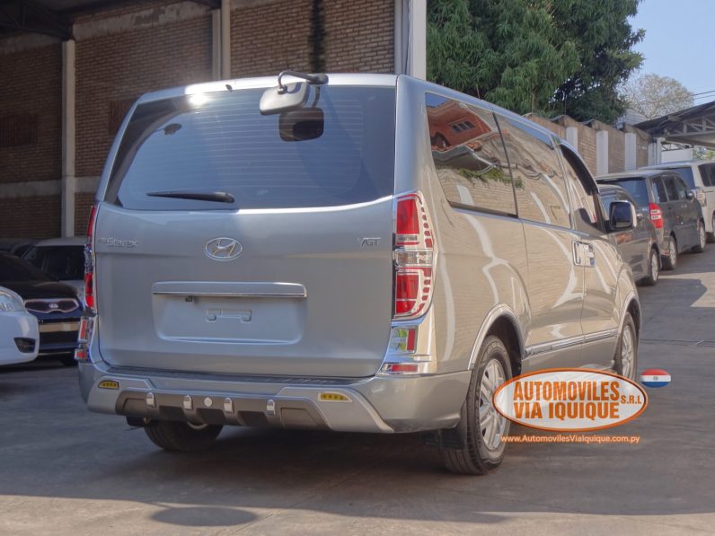 
								HYUNDAI STAREX AÑO 2017 full									
