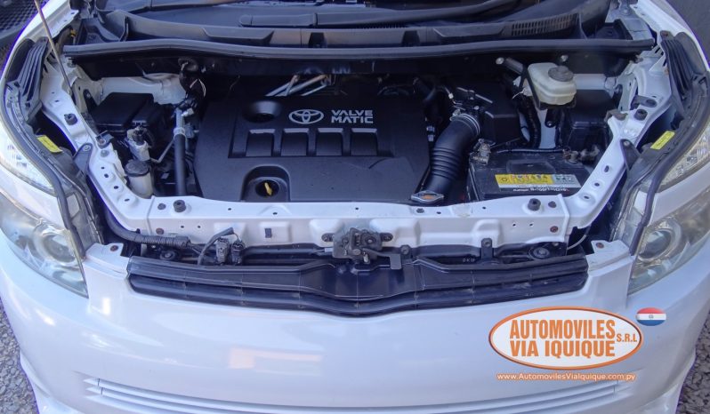 
								TOYOTA VOXY AÑO 2008 full									