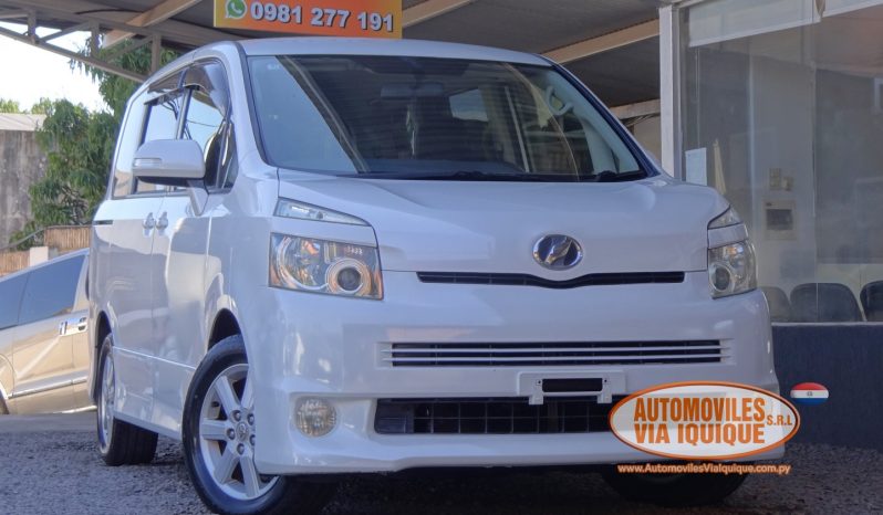 
								TOYOTA VOXY AÑO 2008 full									