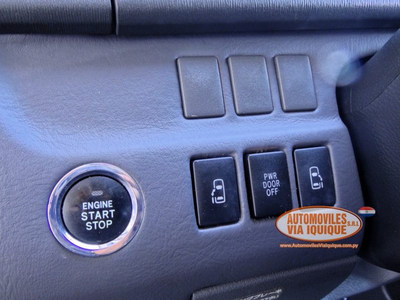 
								TOYOTA VOXY AÑO 2008 full									