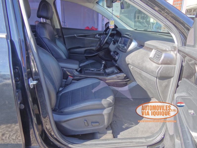 
								KIA SORENTO AÑO 2015 full									