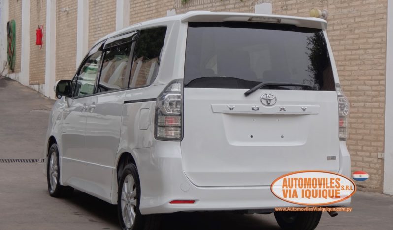 
								TOYOTA VOXY AÑO 2010 full									