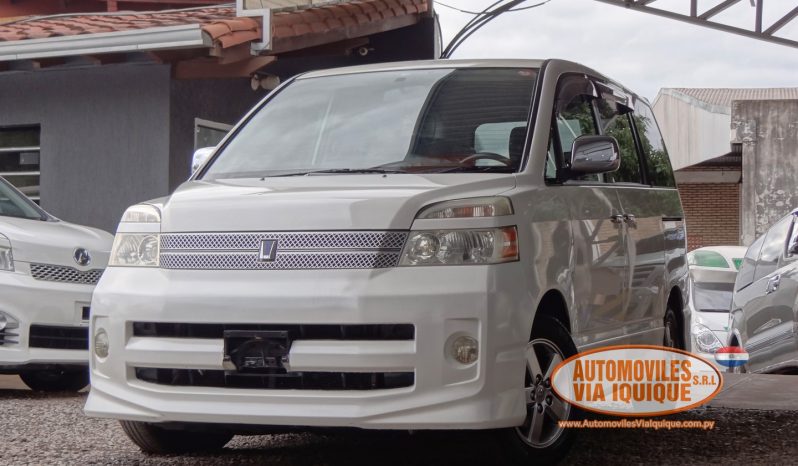 
								TOYOTA VOXY AÑO 2006 full									