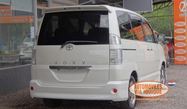 
								TOYOTA VOXY AÑO 2006 full									