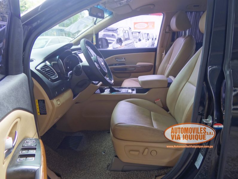 
								KIA CARNIVAL LIMO AÑO 2015 full									
