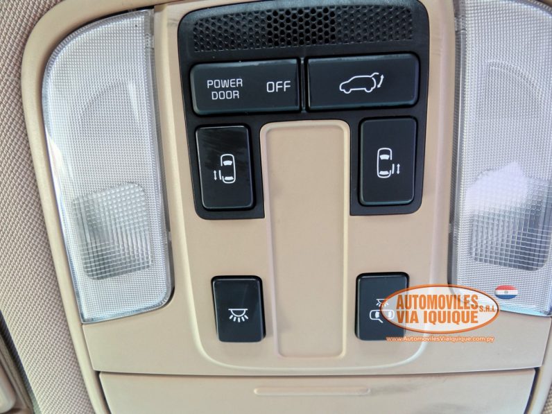 
								KIA CARNIVAL LIMO AÑO 2015 full									