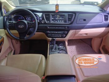 KIA CARNIVAL LIMO AÑO 2015