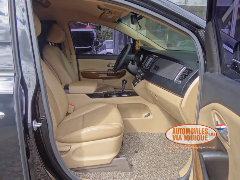 
								KIA CARNIVAL LIMO AÑO 2015 full									