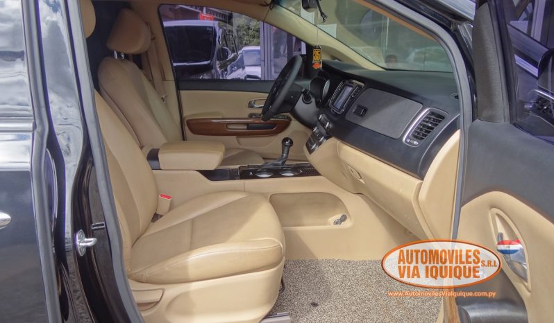 
								KIA CARNIVAL LIMO AÑO 2015 full									