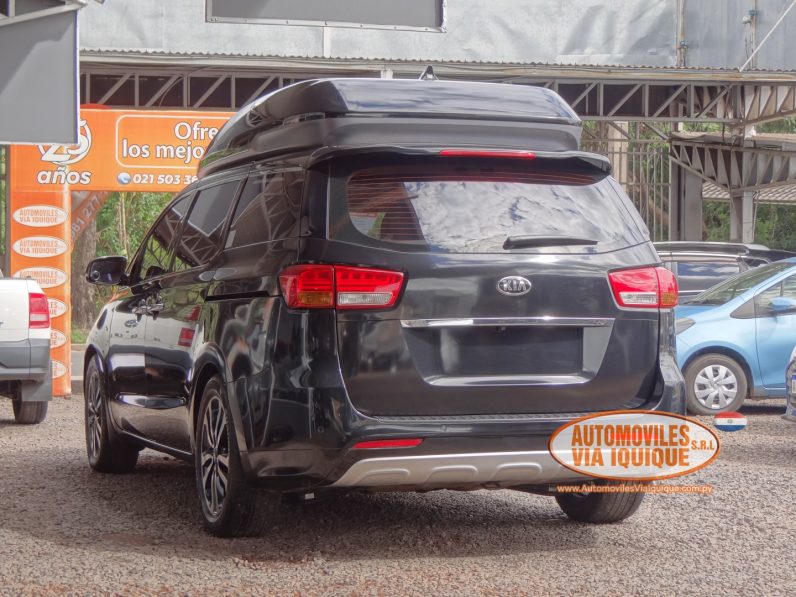
								KIA CARNIVAL LIMO AÑO 2015 full									